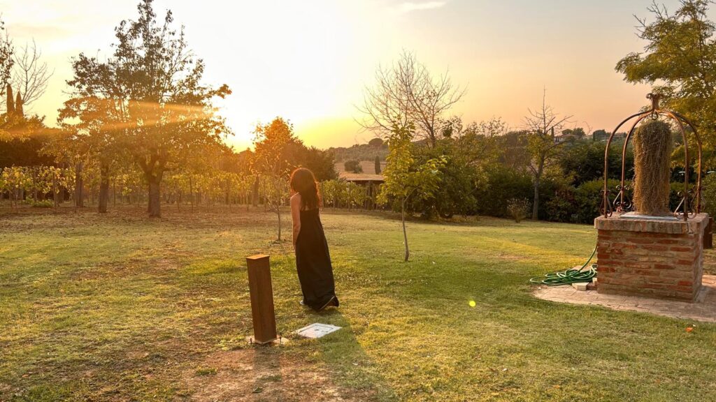 figura in natura al tramonto - medipthazione